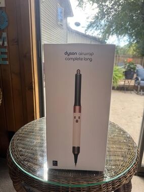 New in sealed box Ceramic Pink and Rose Gold Dyson Airwrap Multi-Styler